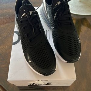 Womens air max 270 size 11
